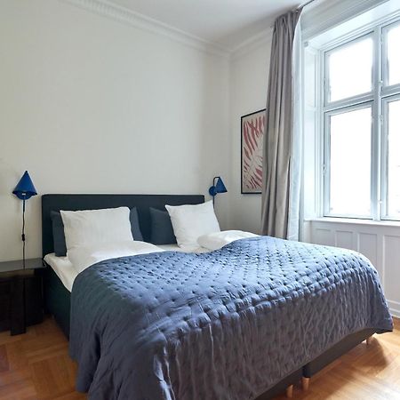 Spacious 3 Bedroom Manor Flat Next To Tivoli Copenhagen Exterior photo