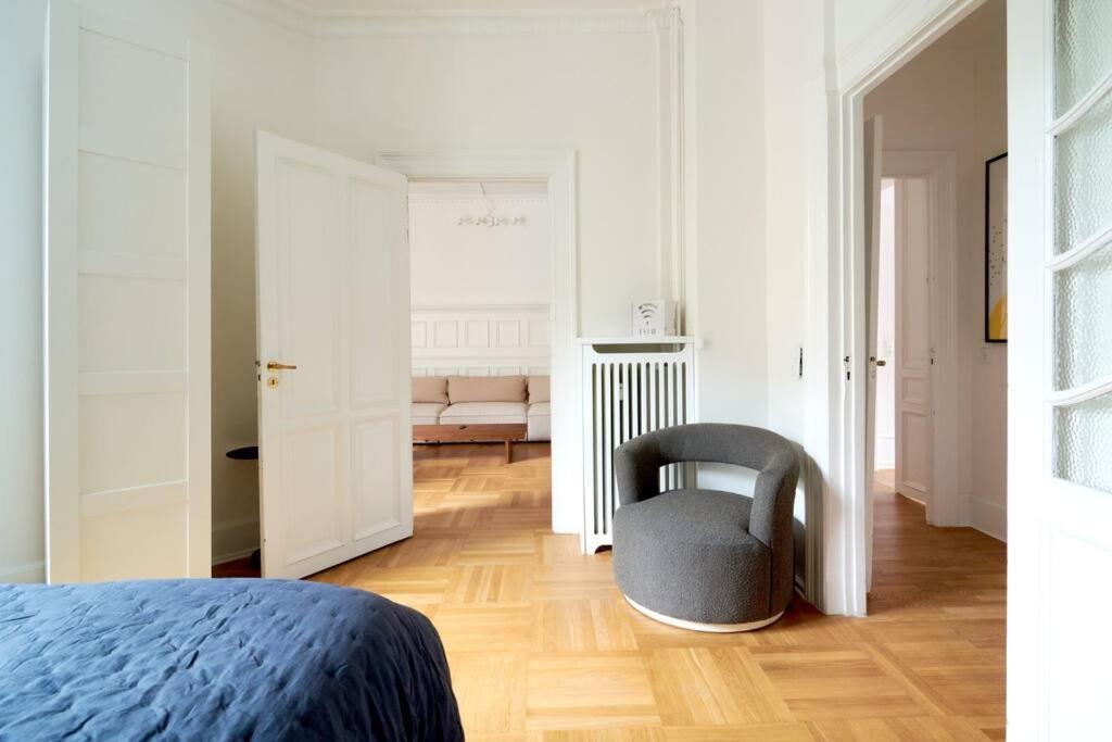 Spacious 3 Bedroom Manor Flat Next To Tivoli Copenhagen Exterior photo